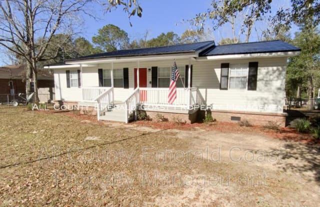 340 E North Ave - 340 North Avenue East, Crestview, FL 32536