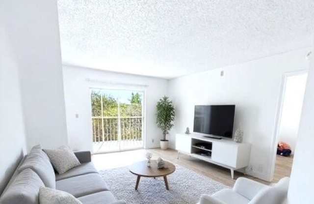 1516 SE Royal Green Circle Gallery 1