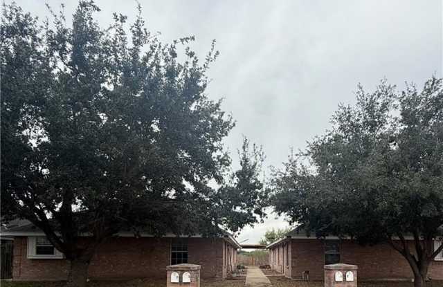 1213 Mineralrights Lane unit: 4 photos photos