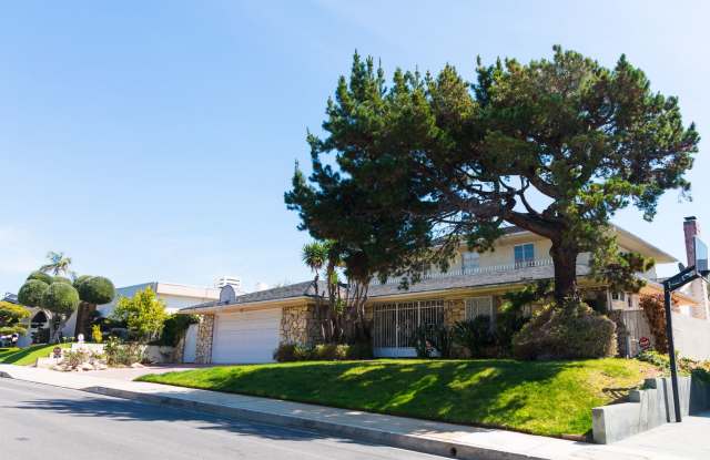 Los Feliz/Hollywood Hills AMAZING 6 Bed/4 Bath/Pool Luxury Home for Lease! Gallery 3