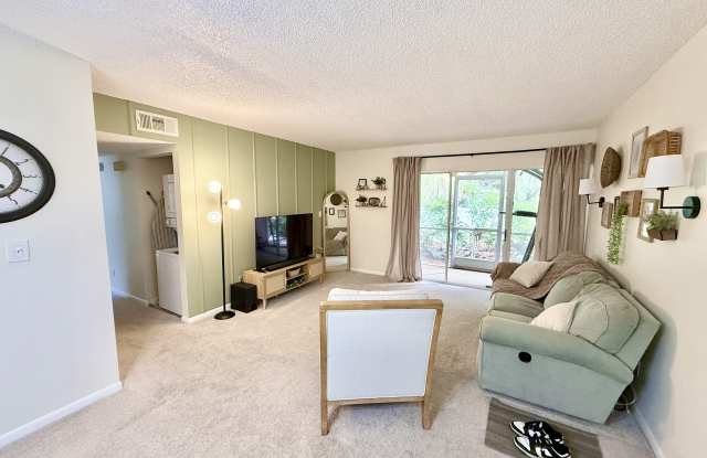 1649 Sunny Brook Lane Gallery 3