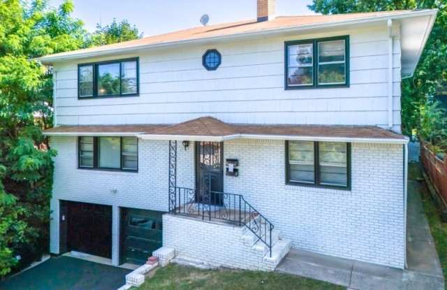 61 5Th St photos photos