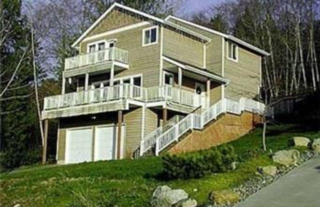 21740 Seacrest Ave NE - 21740 Seacrest Avenue Northeast, Indianola, WA 98370