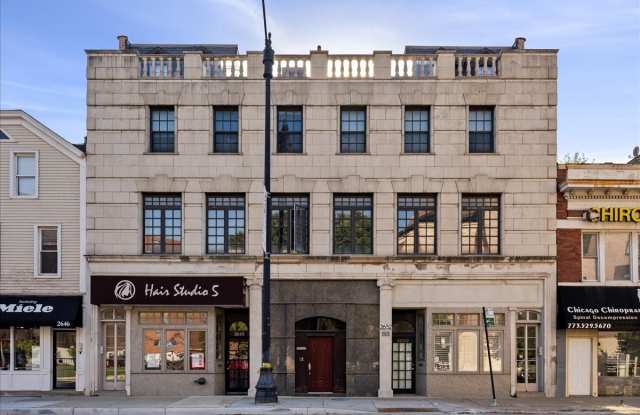 2652 N Lincoln Avenue Gallery 1
