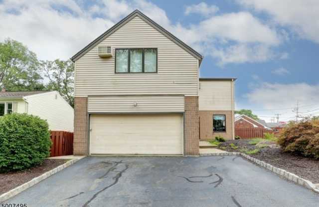 144 N Beverwyck Rd - 144 North Beverwyck Road, Parsippany-Troy Hills, NJ 07054