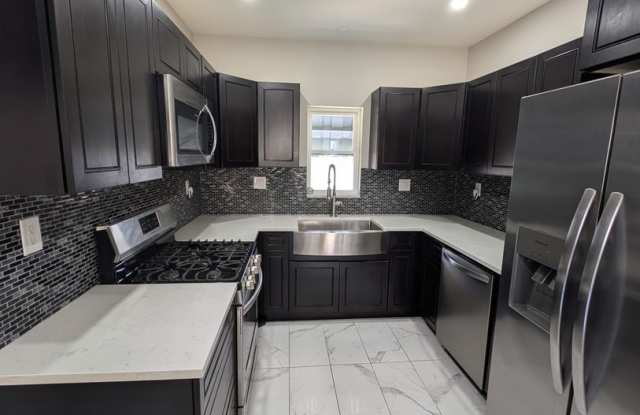 3Bed/2 Bath Home in Southside -- Available NOW! Gallery 1