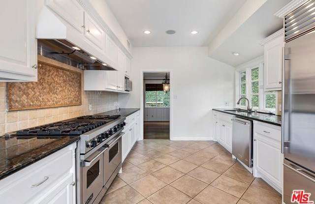 4221 West Toluca Lake Lane photos photos