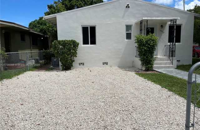 4915 NW 15th Court photos photos
