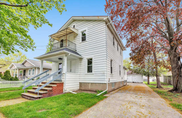 1325 Harvey Street - Lower photos photos