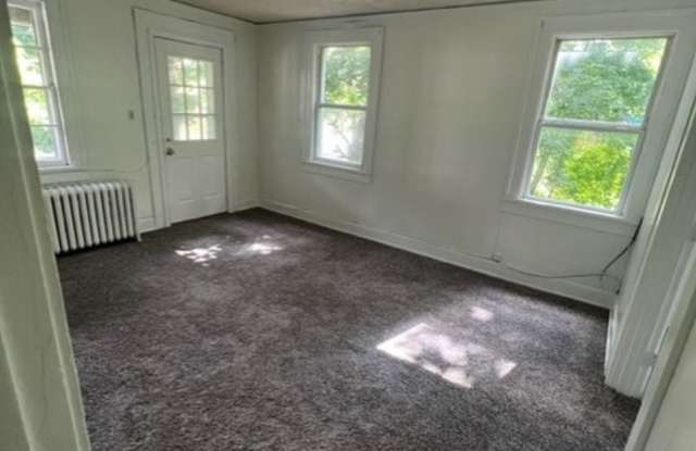 111 Ramsey Street - 3 photos photos