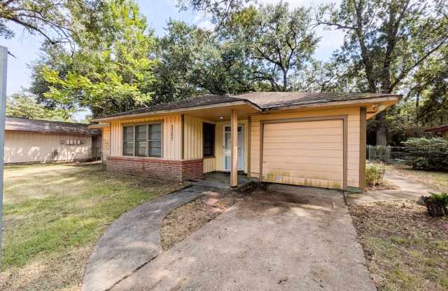 2307 McKee Dr, Orange, TX 77630 photos photos