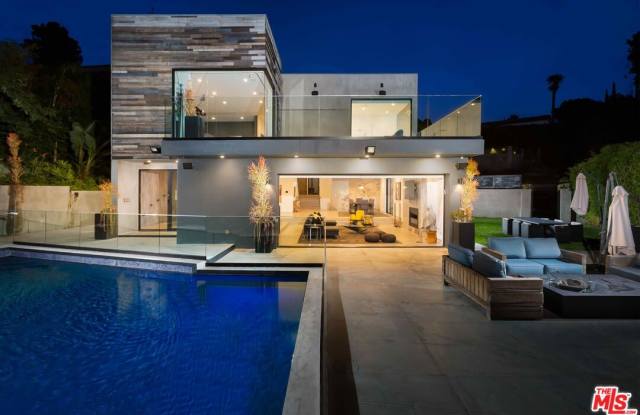 2399 Mount Olympus Dr Gallery 3