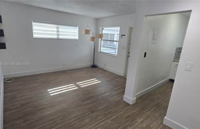 1700 Cleveland St photos photos