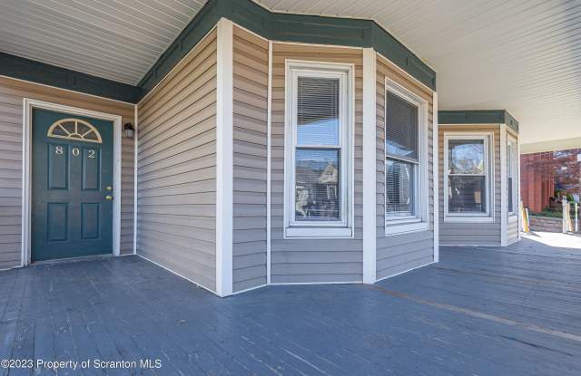 802 Quincy Avenue Gallery 2