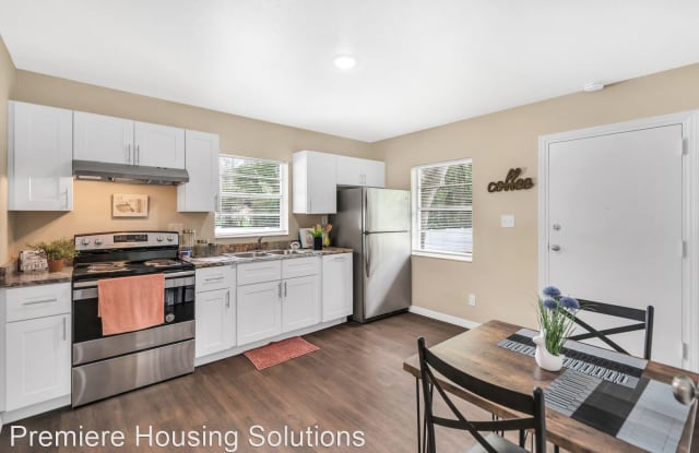 301 Union Street - 301 Union St, Brooksville, FL 34601