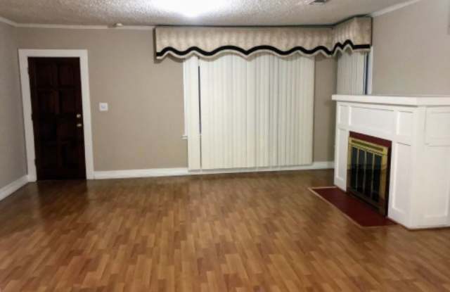 1723 E. Whitefield Rd. Gallery 3
