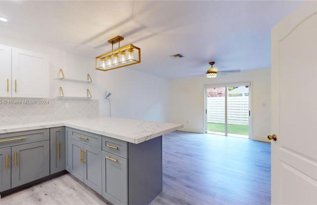 7965 Northwest 8th Street - 7965 Northwest 8th Street, Fountainebleau, FL 33126