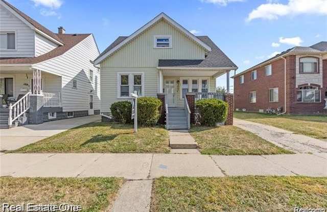 5444 Kenilworth Street photos photos