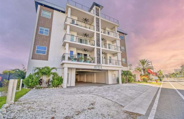 19505 GULF BOULEVARD photos photos