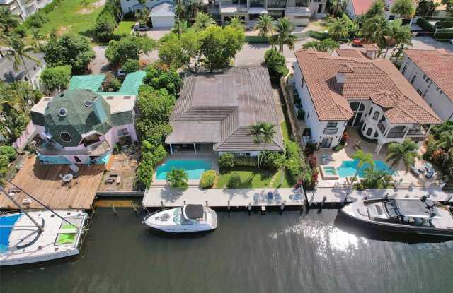 2427 Sea Island Drive Gallery 2
