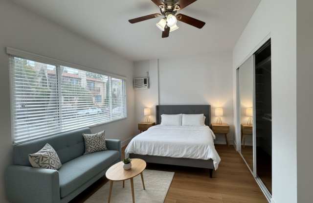 11865 Rochester Ave. photos photos