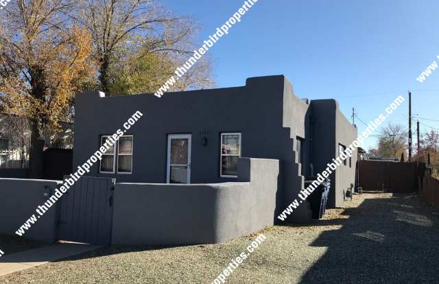 CNM/UNM Beauty photos photos CNM/UNM Beauty photos photos