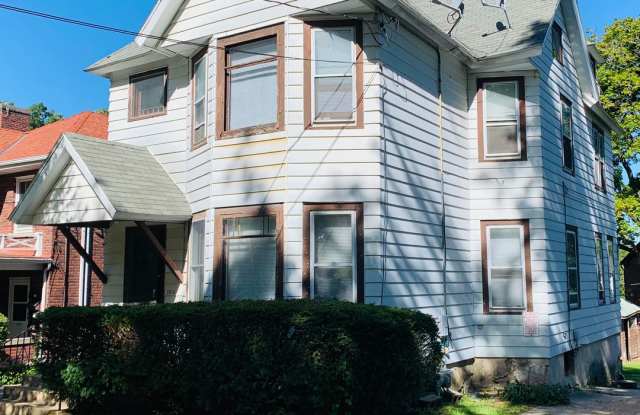 2014 Kendall Avenue photos photos