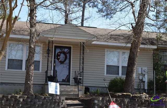 112 Wrights Mill Cir - 112 Wrights Mill Circle, Warner Robins, GA 31088