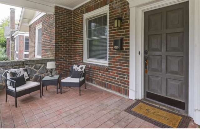 2027-2028 PRE LEASE! Stunning 3 Bedroom, 2 Bath with a Study - Walking Distance to Five Points - Available July 2027! Gallery 3