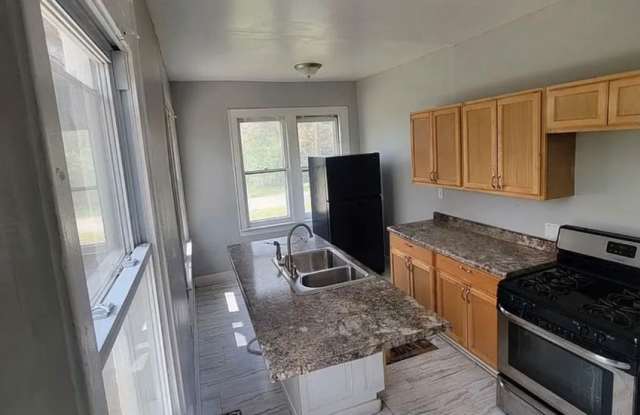 Welcome home- Large 3 Bedroom Duplex Gallery 3