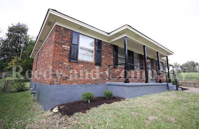 Welcome to 3489 Overton Crossing St in Memphis, TN! photos photos