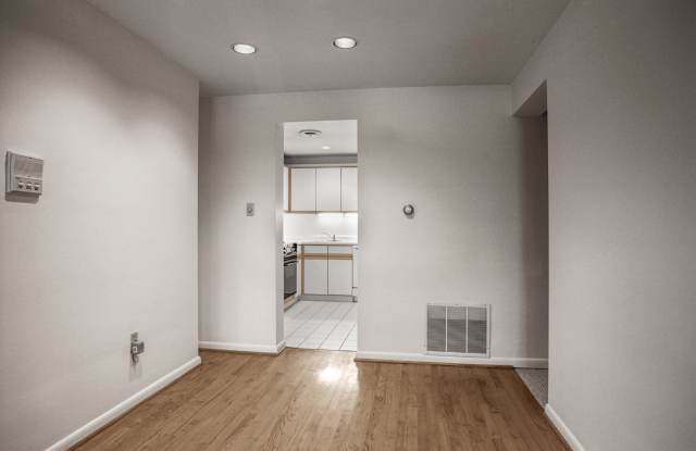 328 Lehigh Ave Gallery 3