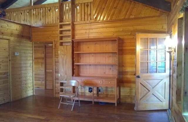 1540 Falcon Ln Gallery 2