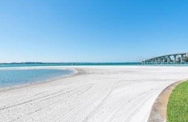 830 S GULFVIEW Boulevard Gallery 2
