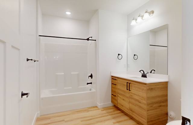 1142 W 250 S Unit 310 - 310 Gallery 4