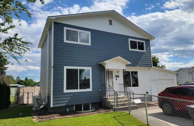Beautiful 3-Bedroom Home - EV Charger - Pet Friendly photos photos