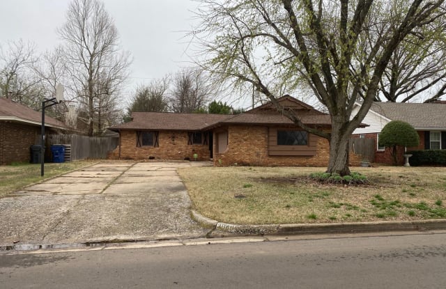 3040 Lakeside Dr. - 3040 Lakeside Drive, The Village, OK 73120