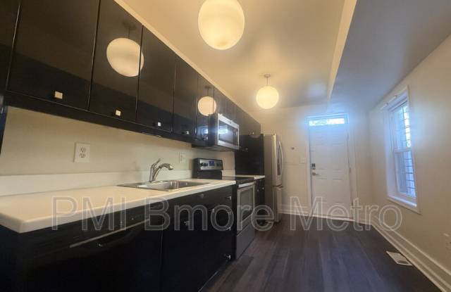 906 W Lombard Gallery 3