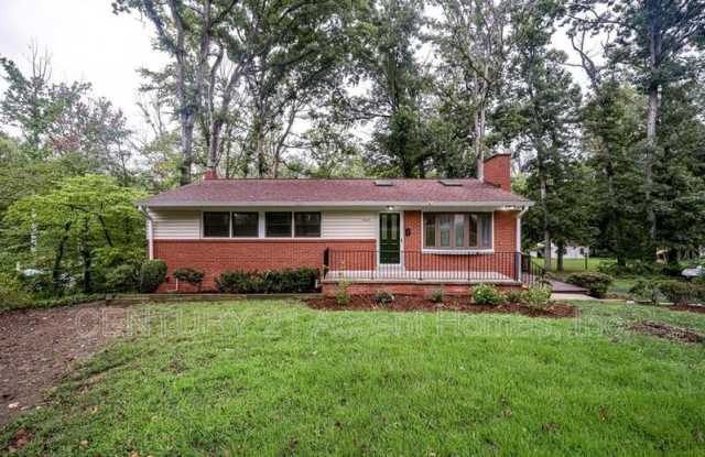 5125 Chowan Avenue - 5125 Chowan Avenue, Lincolnia, VA 22312