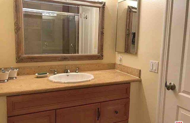 918 9th Street - 918 9th Street, Santa Monica, CA 90403