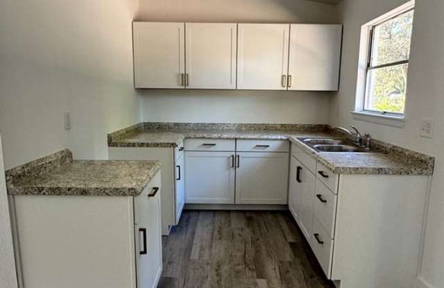 *  Home 3-Bedroom 1-Bath Fort Walton Beach - Near Wright Fire Department Gallery 4