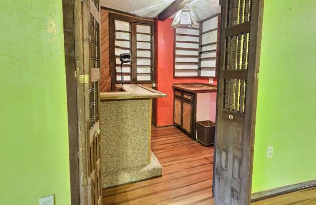 8725 Metairie Drive Gallery 3