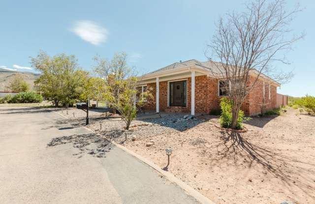 3 Bedroom 2 Bath With A Mountain View Home! photos photos