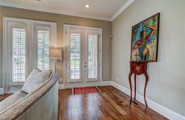 5830 Sandy Springs Circle Gallery 3