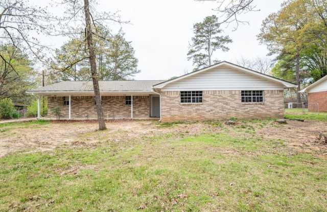 709 Ponderosa - 709 Ponderosa Drive, Starkville, MS 39759