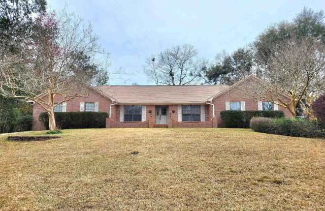 9001 Woodrun Rd photos photos