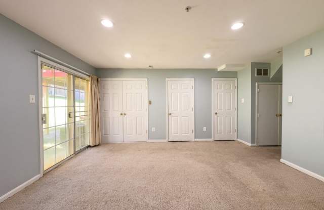 8231 BROOKTREE Street Gallery 4