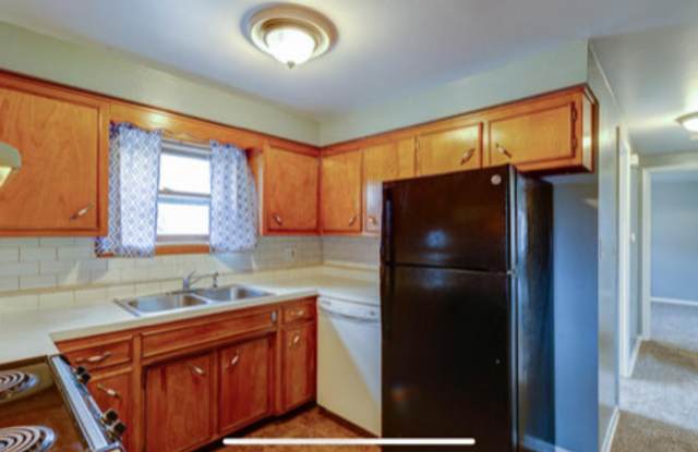 275 Wayne Court Gallery 2
