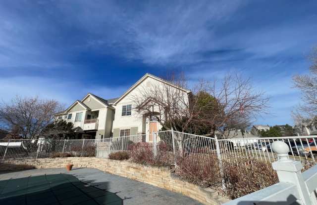 Stunning Condo with Pool View and Luxurious Upgrades photos photos Stunning Condo with Pool View and Luxurious Upgrades photos photos