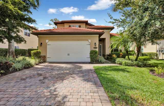SINGLE FAMILY POOL HOME - PET FRIENDLY Gallery 1